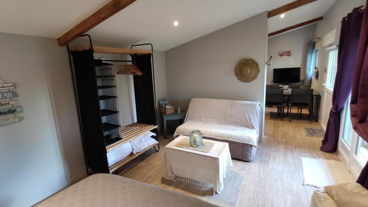 Domaine De L'Hotel Au Franc 弗勒里 外观 照片