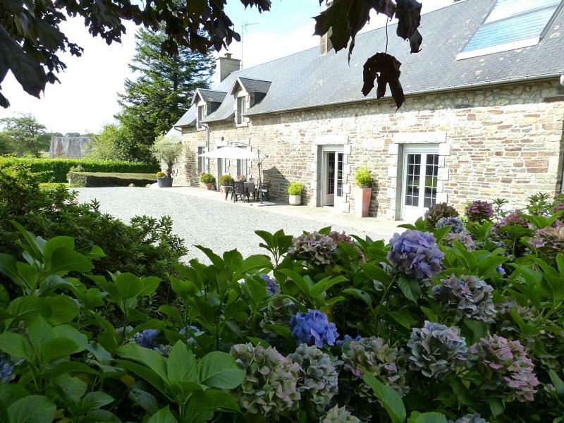 Domaine De L'Hotel Au Franc 弗勒里 外观 照片