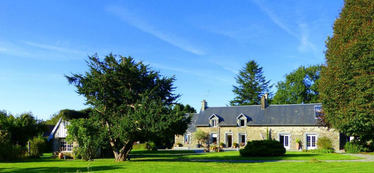 Domaine De L'Hotel Au Franc 弗勒里 外观 照片