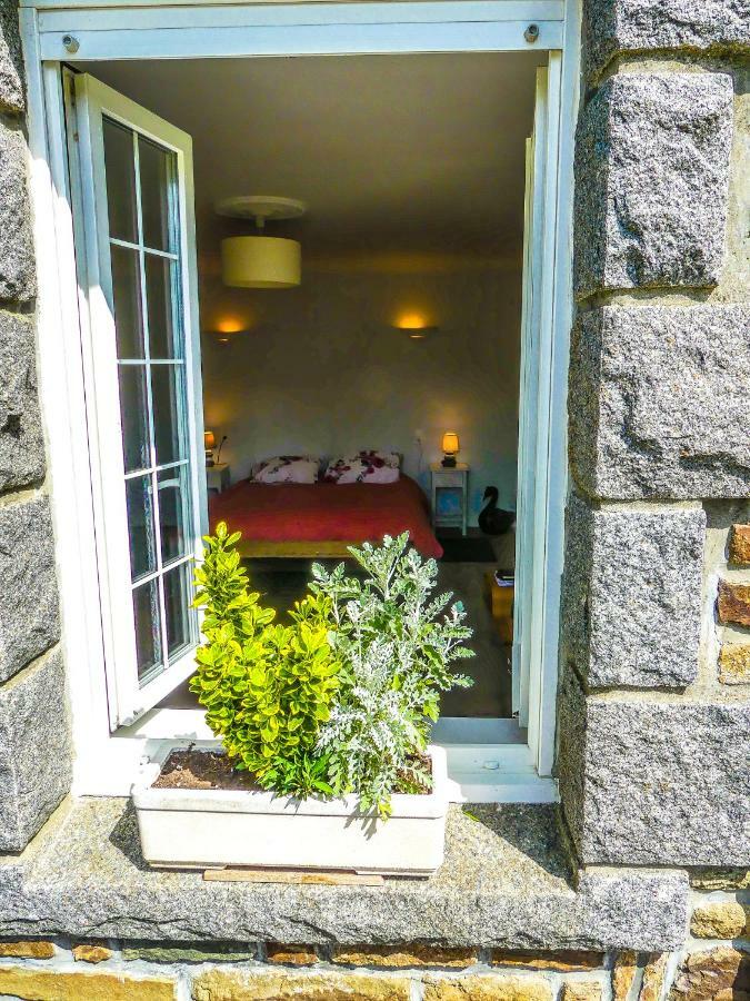 Domaine De L'Hotel Au Franc 弗勒里 外观 照片